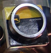 Подшипники KOYO устанавливаются как комплектующие к технике John Deere